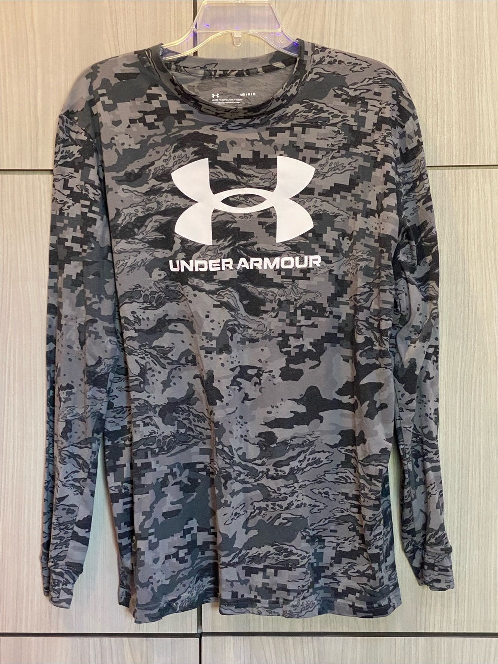 Under Armour Black Gray Camo Shirt Long Sleeve Medium Loose Fit